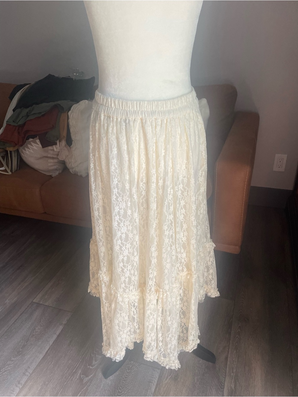 American Eagle Outfitters Cream Lace Skirt - Picture 4 of 5